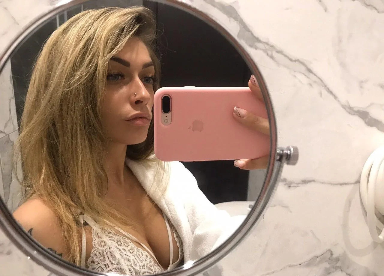 Bella